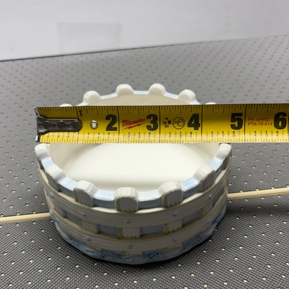 Vintage Yankee Candle Ceramic  Holder White Fence Farmhouse Decor - Picture 5 of 7